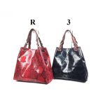 Bolso de piel con acabado serpiente