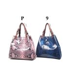 Bolso de piel con acabado serpiente