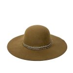 Sombrero con adorno lateral