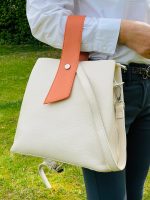 Bolso sintético de mano