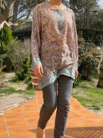 Túnica étnica bordada a mano