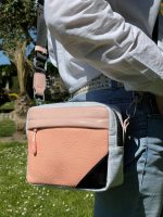 Bandolera riñonera sintético tricolor