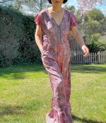 Mono con escote en V