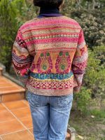 Chaqueta étcnica bordado a mano
