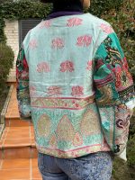 Chaqueta étcnica bordado a mano