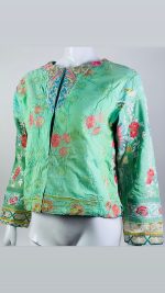 Chaqueta étcnica bordado a mano