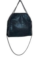 Bolso sintético con cadenas