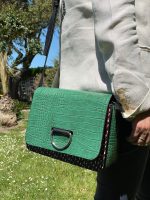 Bandolera sintética con diseño coco