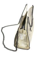 Bolso sintético con cadenas