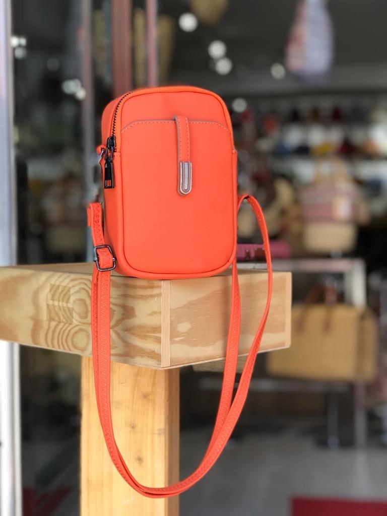 Bolso sintético porta móvil Bolso sintético porta móvil