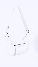 Bandolera hobo de charol