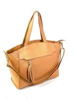 Bolso de piel con borla