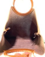 Bolso de mano de cuero natural