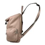 Amplia Mochila de Piel Universitaria con Bolsillos Laterales y Trasero