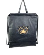 Mochila de piel con bordado tigre