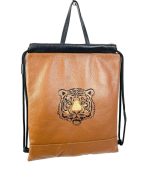 Mochila de piel con bordado tigre
