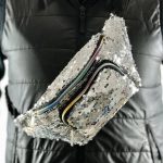 Riñonera de nailon lentejuelas cromadas