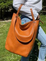 Bolso sintético de hombro suave