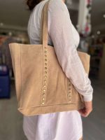 Bolso Shopper de Piel Serraje con Tachuelas y Asas Largas