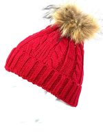 Gorro trenzado con pompom