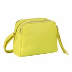 Bandolera de piel con tres bolsillos