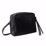 Bandolera de piel con tres bolsillos