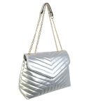 Bolso sintético con solapa y 2 compartimentos