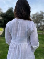 Vestido largo hippie con volantes y bonito diseño