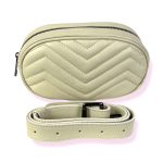 Riñonera de piel compacto con cierre de cremallera