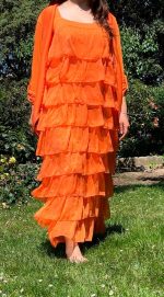 Vestido seda escalonado largo colorido