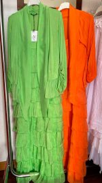 Vestido seda escalonado largo colorido