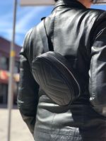 Riñonera de piel compacto con cierre de cremallera