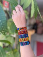 Pulsera artesanal de algodón estilo Wayuu
