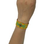 Pulsera étnica y artesanal ancha estilo Wayuu